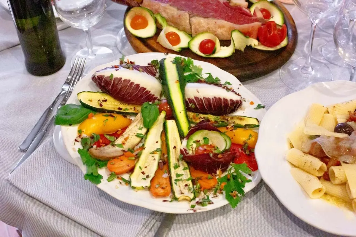 Verdure alla griglia e primi in tavola